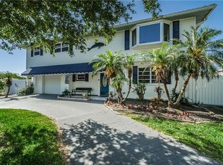 305 Lagoon Dr, Palm Harbor, FL 34683