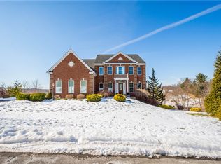 2000 Berkley Ridge Dr, Mc Donald, PA 15057