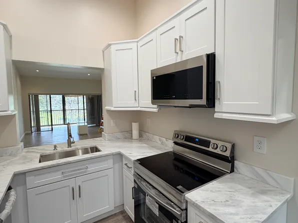 2067 SW 15th St, Deerfield Beach, FL