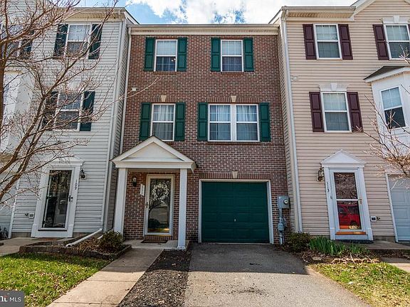 Beautiful brick front garage townhome