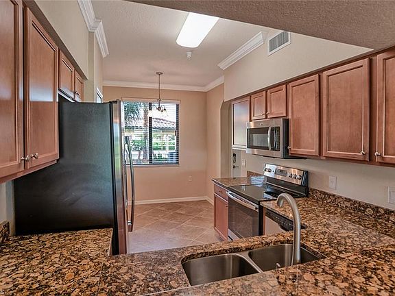 3rd image of 9820 Giaveno Cir #1444