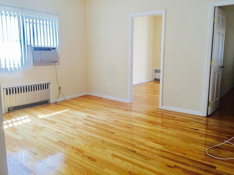 1st image of 8725 24th Ave #1