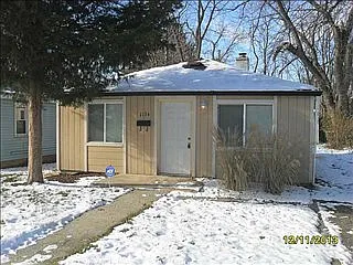 1134 N Tremont St photo 1