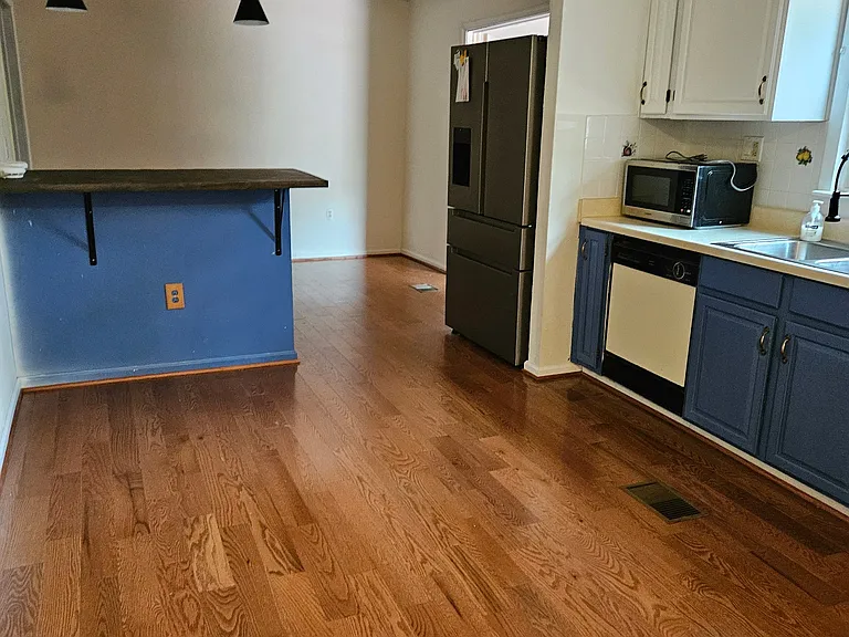 2037 Dewey Dr — Photo 10
