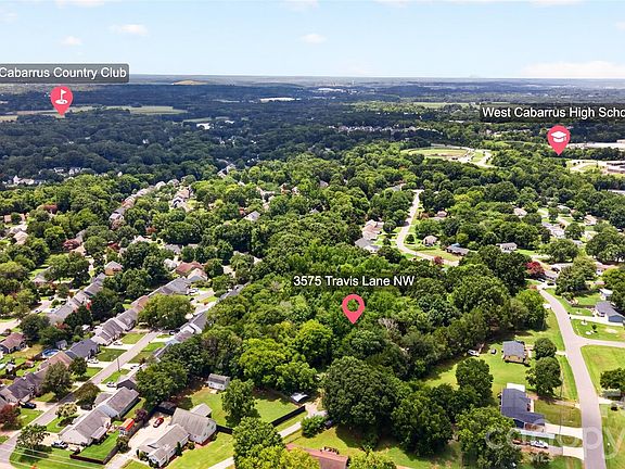 2nd image of 3545 Travis Ln