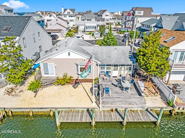 528 Lake Court, Mantoloking, NJ 08738