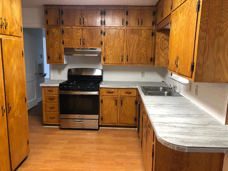 903 Conder St — Photo 21