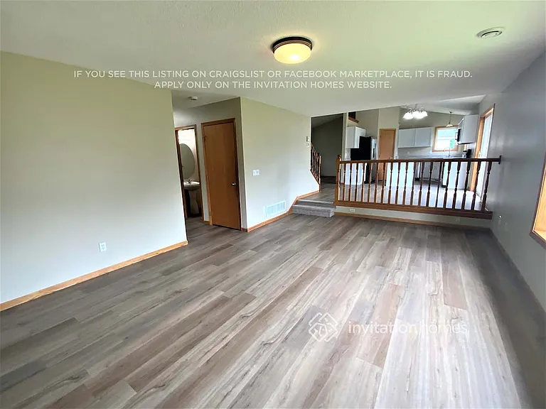 10128 45th Pl NE — Photo 7