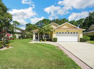 900 Vindale Rd, Tavares, FL 32778