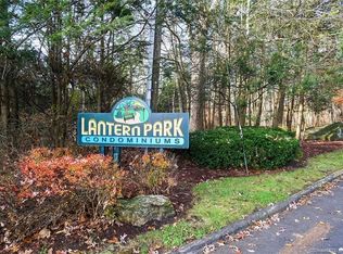30 Round Tree Dr UNIT 1, Naugatuck, CT 06770