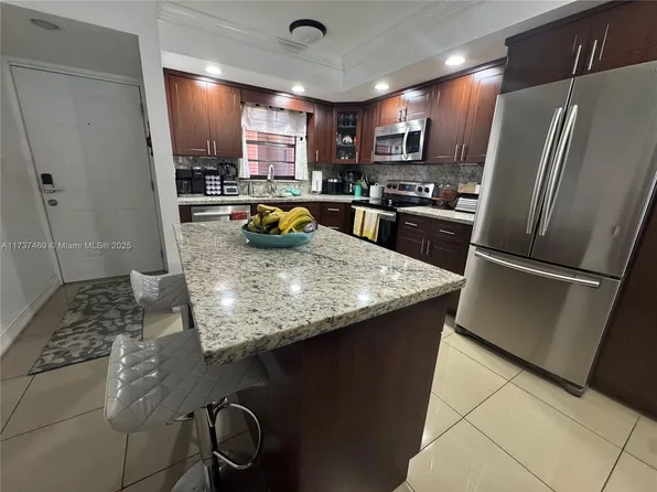 6175 W 20th Ave APT 112, Hialeah, FL 33012