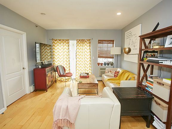 5th image of 3286 41st St APT 4A