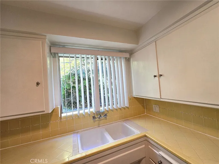 439 S Le Doux Rd #2 — Photo 7