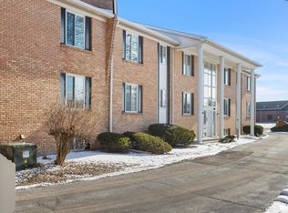 6016 N Knoxville Ave APT 102, Peoria, IL 61614