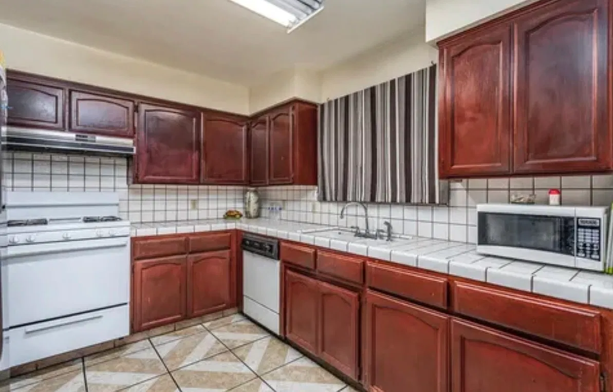 4 bed, 1590 sqft, $2,500 — Photo 4
