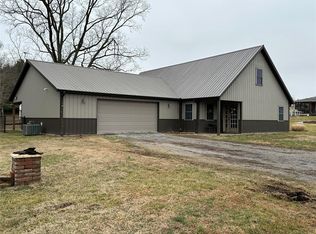 800 Lake Dr, Scott City, MO 63780
