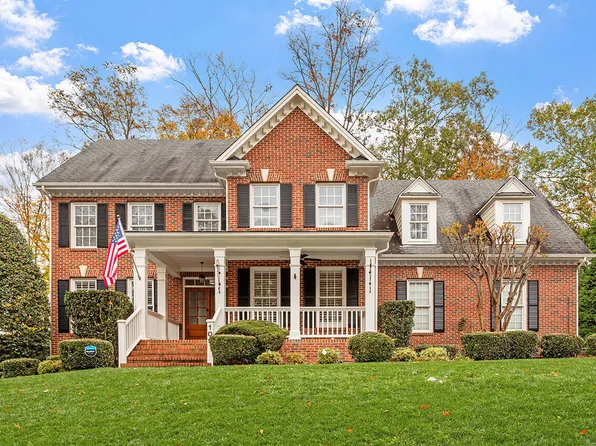 109 Creekvista Dr, Holly Springs, NC 27540