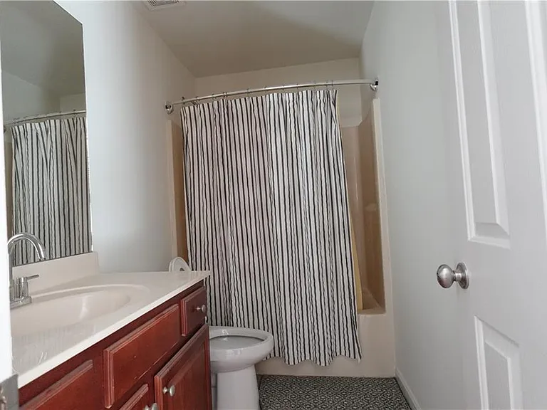 1921 Binnies Way — Photo 23