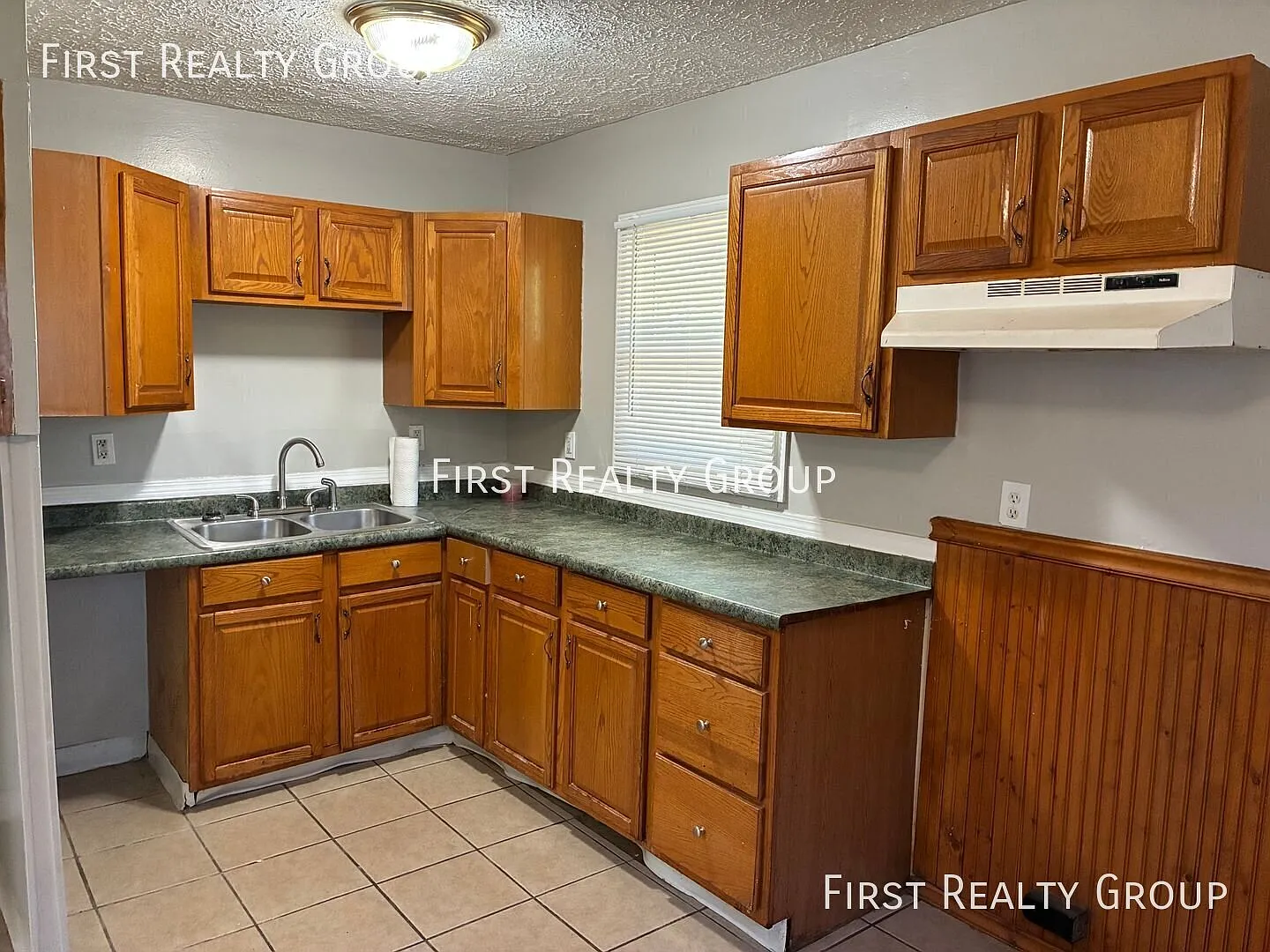 4 Bedroom, 1 Bath Single Family Home for Rent, Move in Ready! — Photo 2