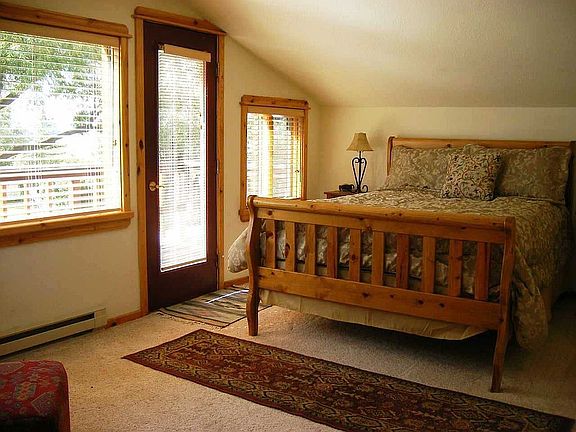 Main house guest room 