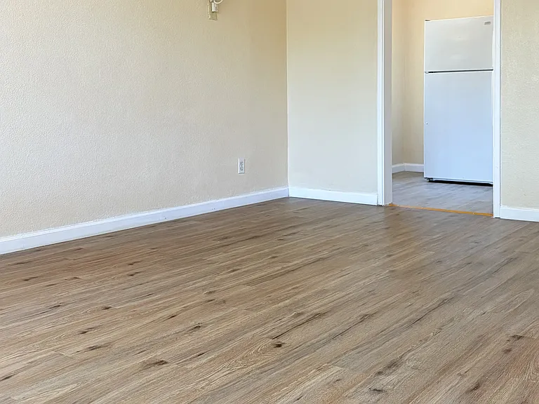 2511 N St #7 — Photo 5