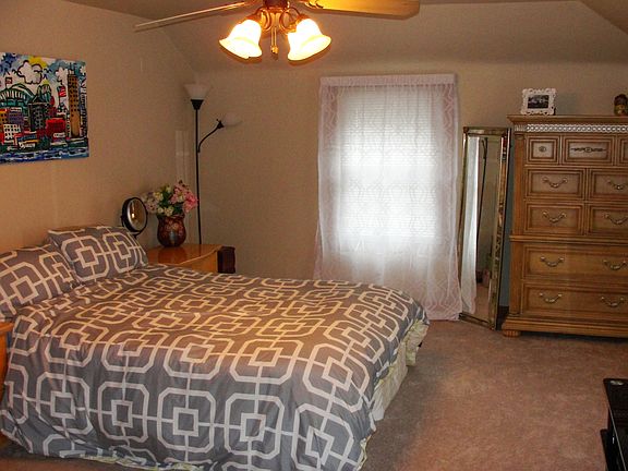 4th image of 2874 N Hartung Ave