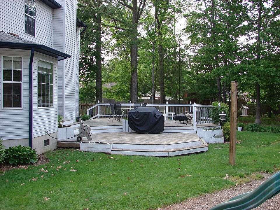 1st image of 2700 Esplanade Ct