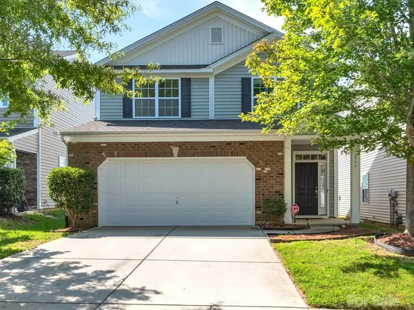 837 Old Forester Ln, Charlotte, NC 28214