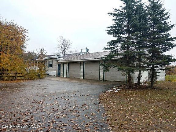 3rd image of 21857 E Height Of Land Dr