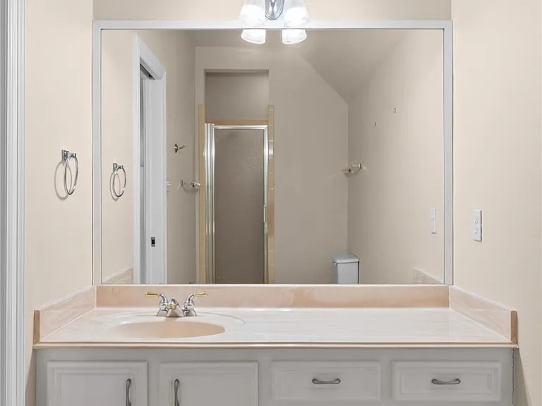 106 Lazy Springs Dr — Photo 36