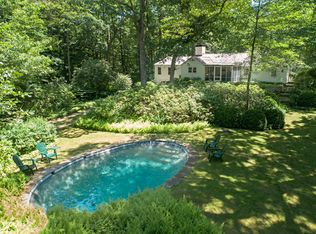 214 Eastwoods Rd, Pound Ridge, NY 10576