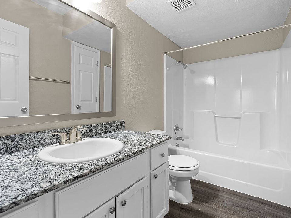 1st image of 2930 N Shartel Ave #127