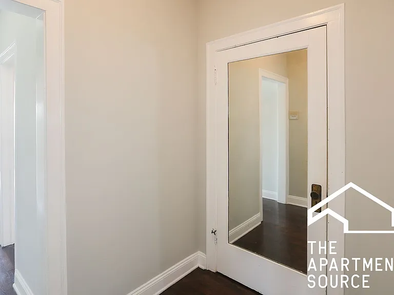 4814 N Paulina St #1 — Photo 6