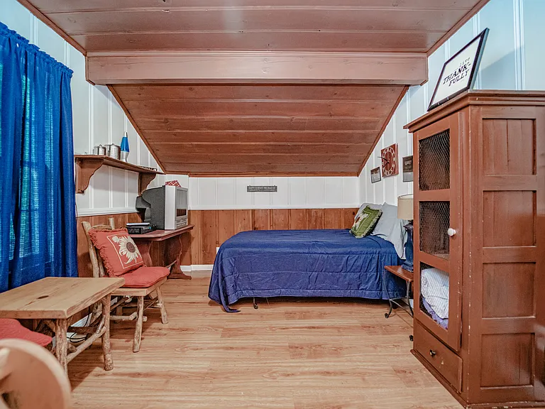 883 Kuffel Canyon Rd — Photo 26
