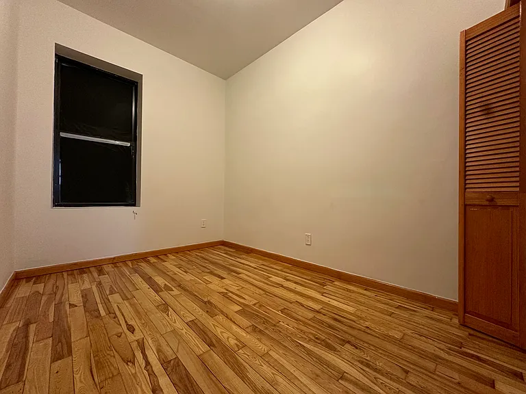 420 Saint Nicholas Ave #1D — Photo 4