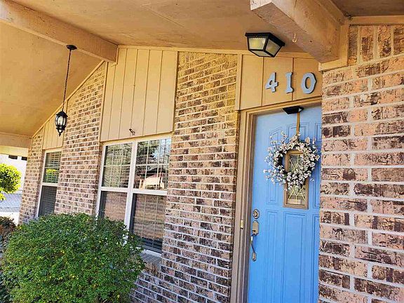 2nd image of 410 Cavite Pl