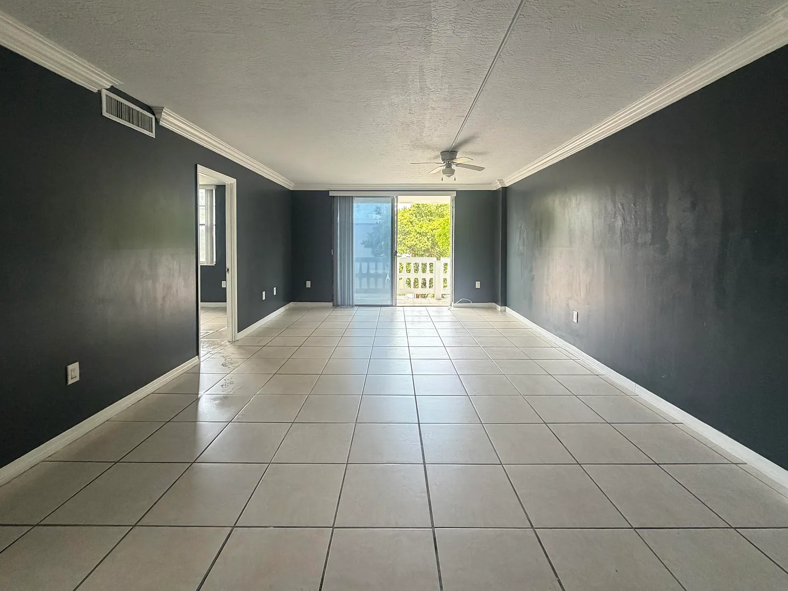 Parkway Towers — Photo 4