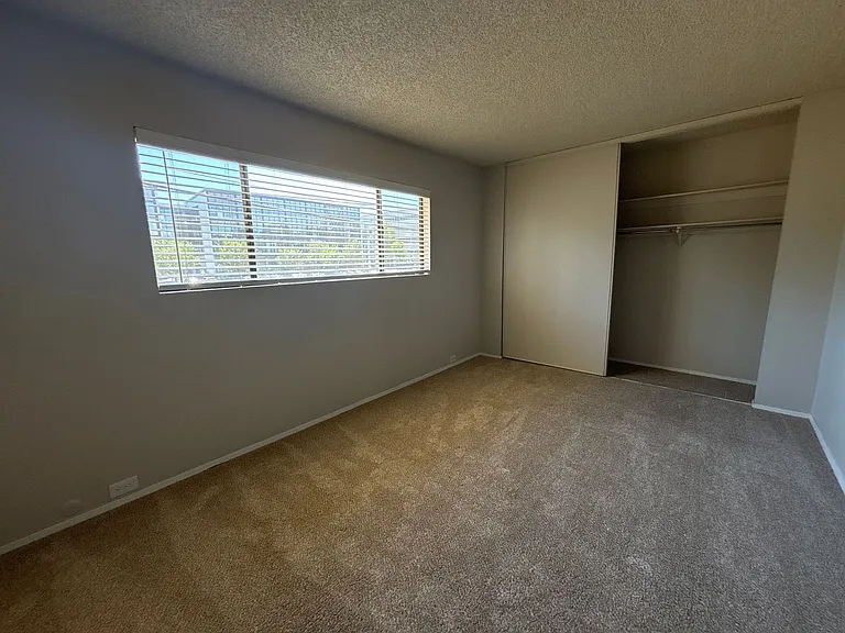 Near Everything, All Amenities! 1616 Q Street, Camellia Court Apartments — Photo 9