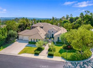 2440 Bronzewood Dr, Tustin, CA 92782