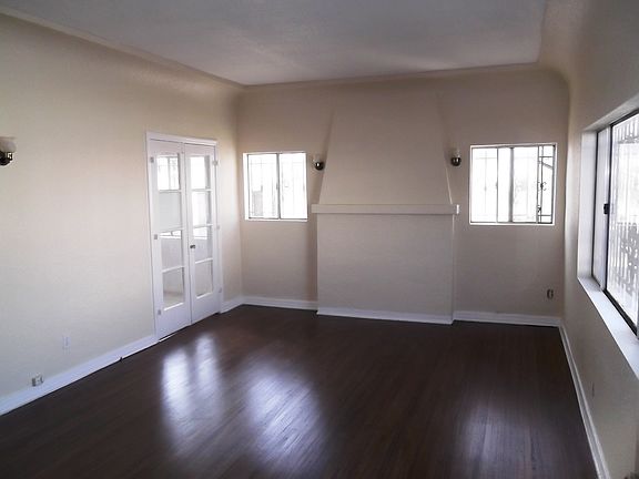 2nd image of 3008 W 43rd Pl
