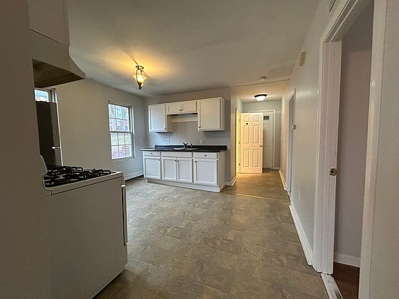 3rd image of 4 Carlstad St #2