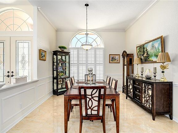 5th image of 4968 Stoneleigh Pl
