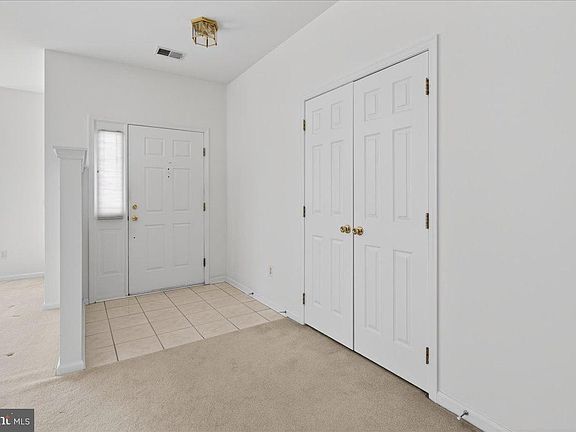 3rd image of 19 Foster Rd