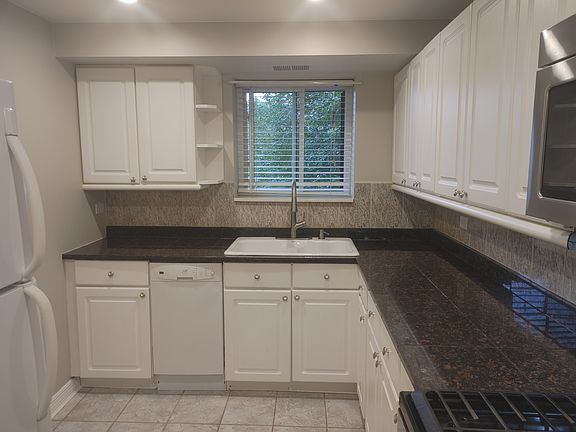 3rd image of 1463 Mercury Dr APT 209
