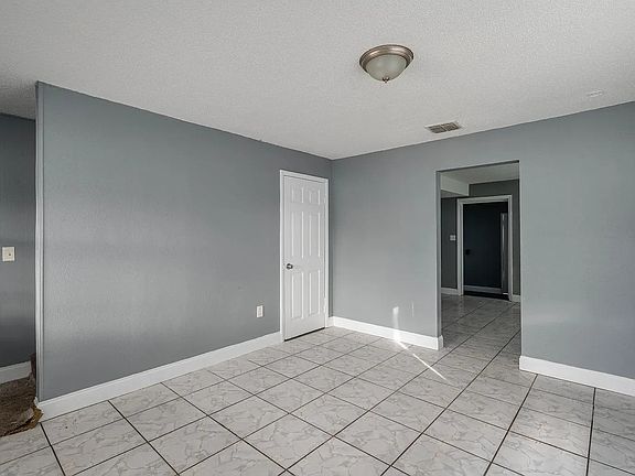 2nd image of 231 Palmetto Ave NW #231