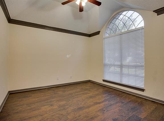 5th image of 2113 Gisbourne Dr