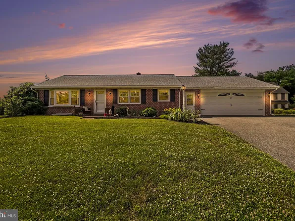 273 W Penn Grant Rd, Willow Street, PA 17584