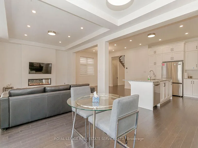 3334 Harasym Trl — Photo 14