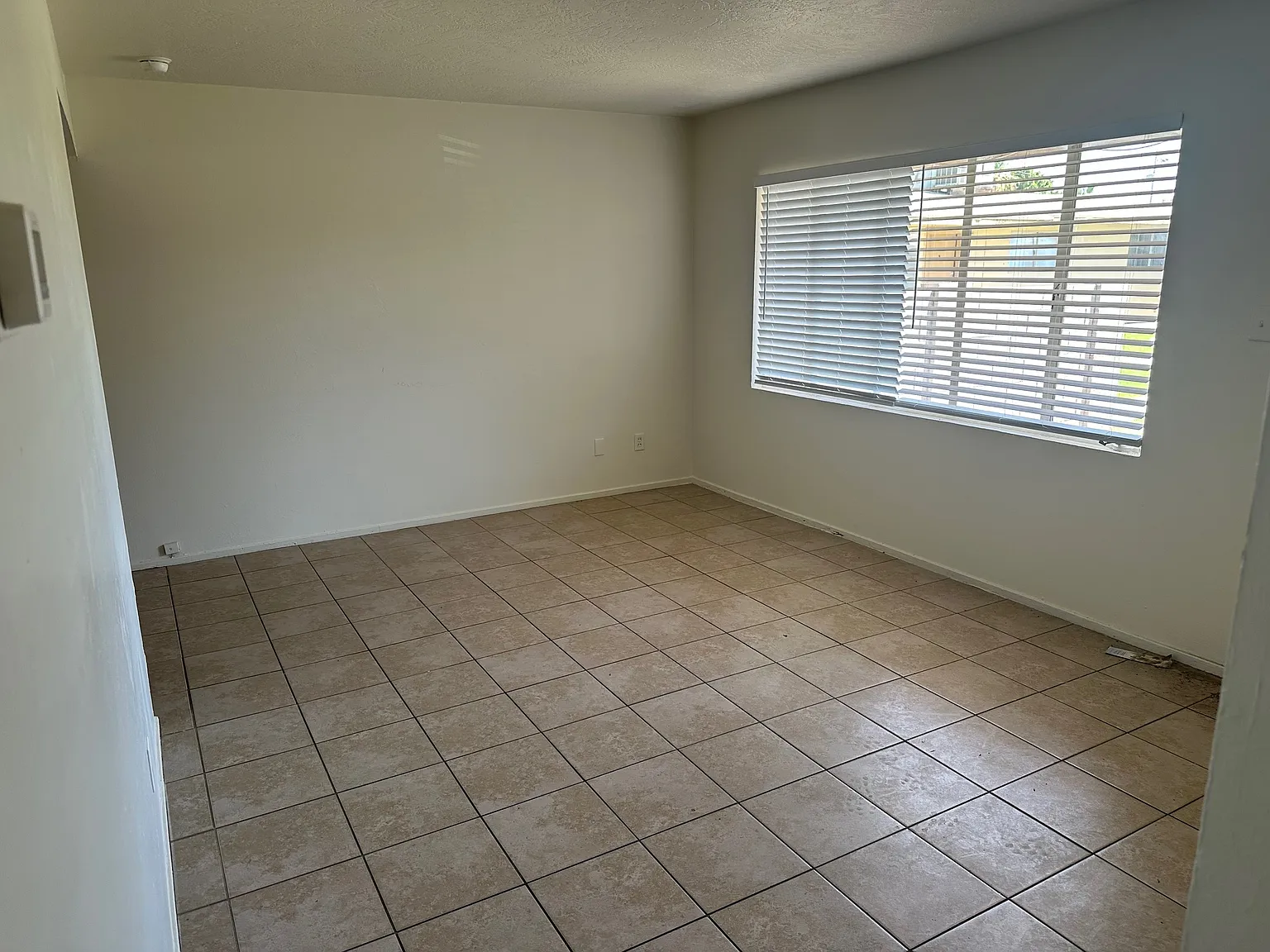 2 bed, 720 sqft, $1,050 — Photo 2
