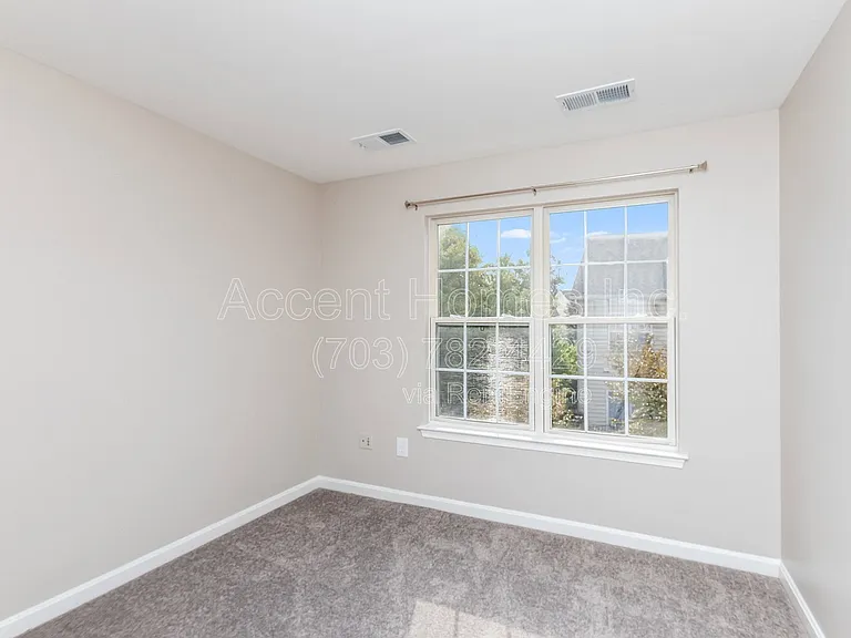 1581 Leeds Castle Dr #201 — Photo 19
